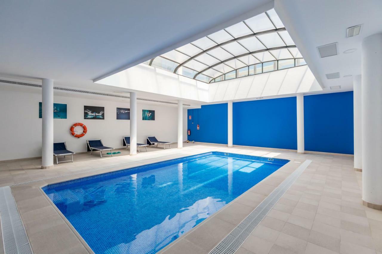 Luxury Beach Front Apartment With Pool Valencia Eksteriør bilde